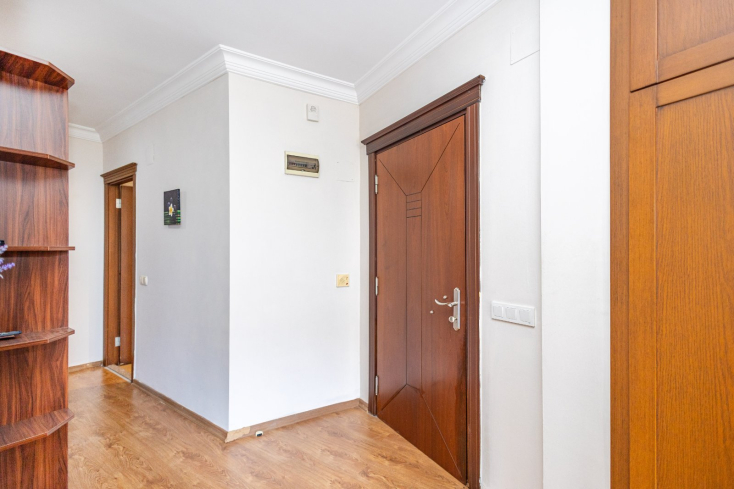 SİTE İÇERİSİNDE SATILIK GENİŞ 2+1 EŞYALI DAİRE