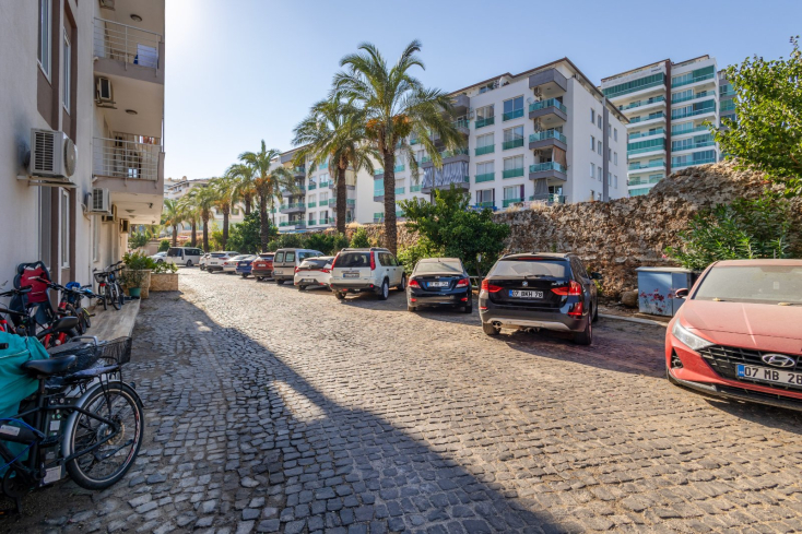 SİTE İÇERİSİNDE SATILIK GENİŞ 2+1 EŞYALI DAİRE