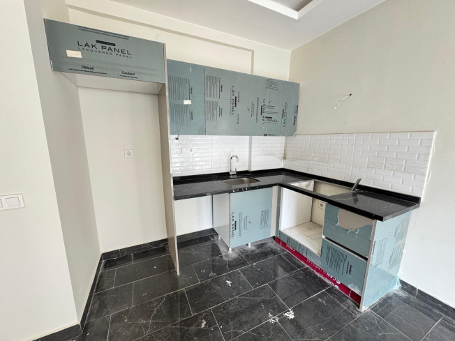 Просторная 1+1 в Махмутларе с курортной инфраструктурой и 500 м до моря