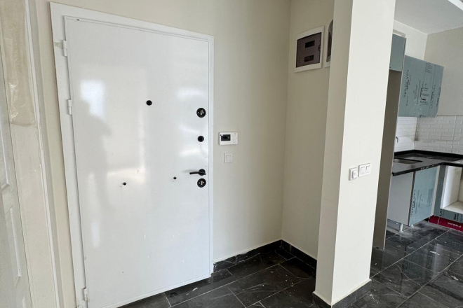 Просторная 1+1 в Махмутларе с курортной инфраструктурой и 500 м до моря