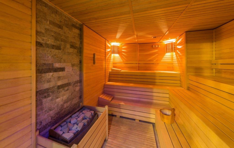 FULL AKTİVİTELİ SİTEDE GENİŞ 1+1 SATILIK EŞYALI  DAİRE