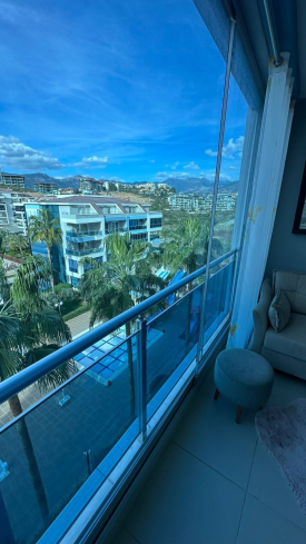 FULL AKTİVİTELİ SİTEDE GENİŞ 1+1 SATILIK EŞYALI  DAİRE