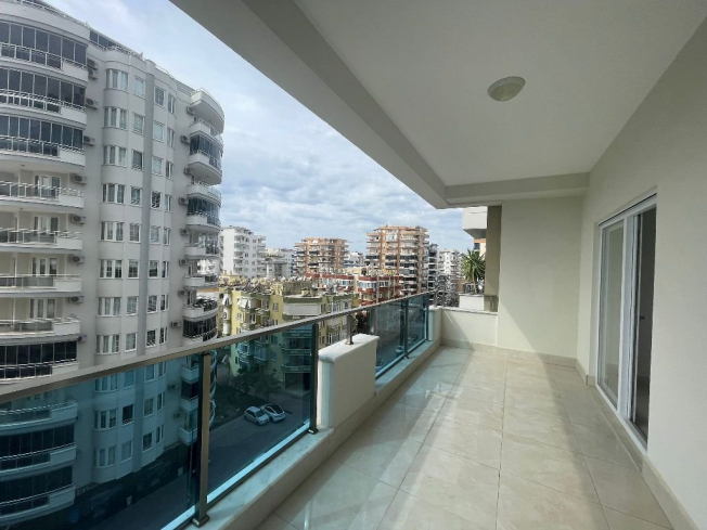 Современная 1+1 в Махмутларе с отельной инфраструктурой и потенциалом аренды