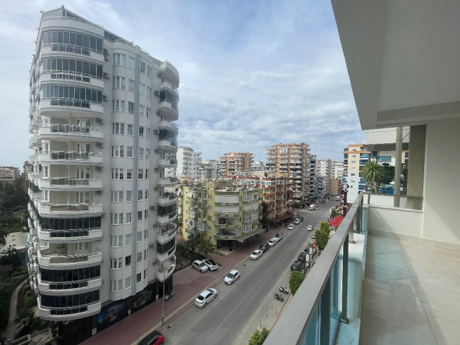 Современная 1+1 в Махмутларе с отельной инфраструктурой и потенциалом аренды