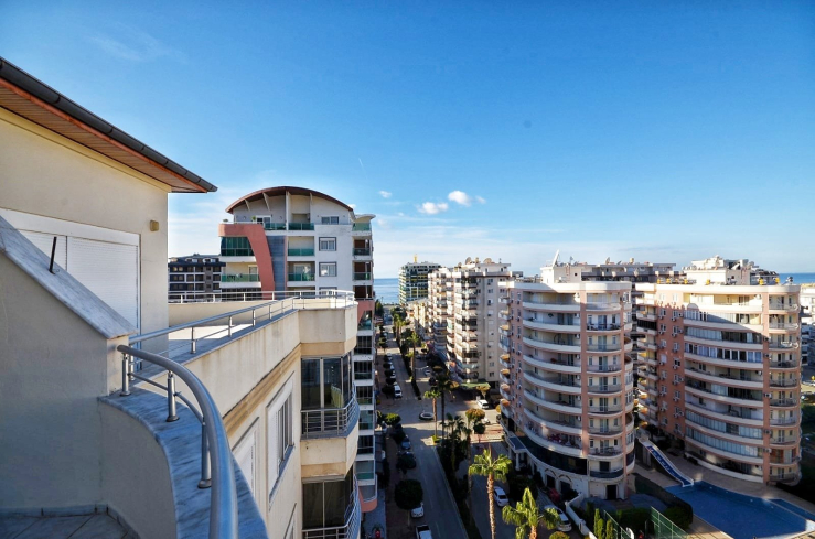 Просторная 4+1 с панорамным видом в Махмутларе — 170 м² для комфортной жизни у моря