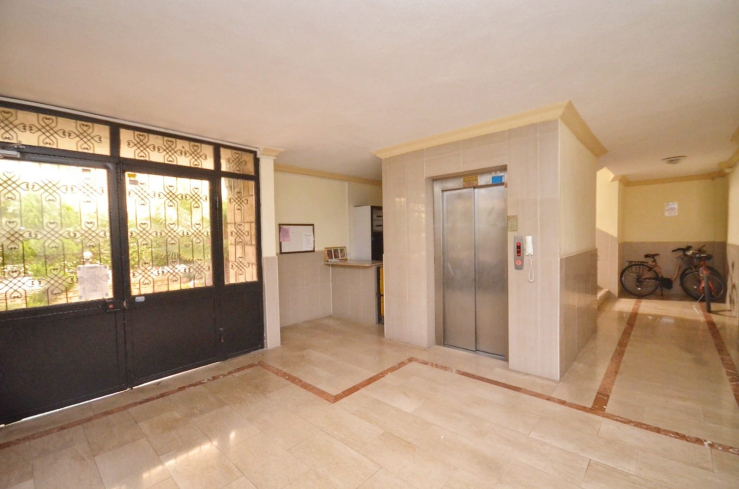 Просторная 4+1 с панорамным видом в Махмутларе — 170 м² для комфортной жизни у моря