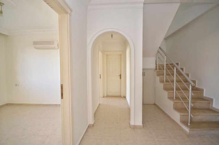 Просторная 4+1 с панорамным видом в Махмутларе — 170 м² для комфортной жизни у моря