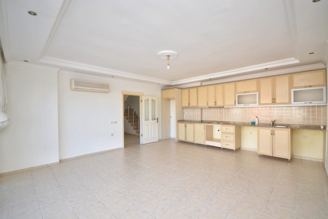 Просторная 4+1 с панорамным видом в Махмутларе — 170 м² для комфортной жизни у моря