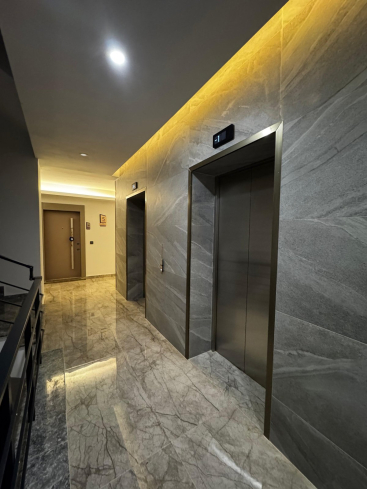 Просторная 2+1 в новом доме в Махмутларе — идеальна для жизни и аренды