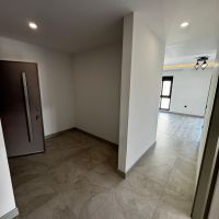 Просторная 2+1 в новом доме в Махмутларе — идеальна для жизни и аренды