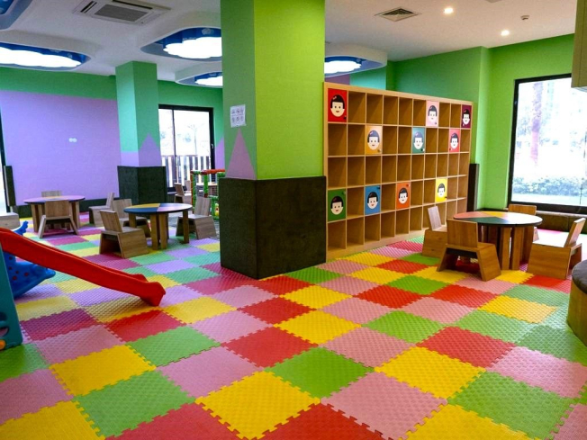 Меблированная 1+1 в Махмутларе с отельной инфраструктурой и потенциалом аренды