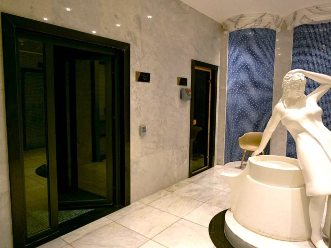 Меблированная 1+1 в Махмутларе с отельной инфраструктурой и потенциалом аренды