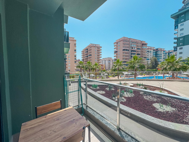 Меблированная 1+1 в Махмутларе с отельной инфраструктурой и потенциалом аренды