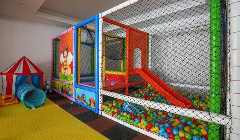 Современная 1+1 в центре Алании с отельной инфраструктурой и разрешением на аренду