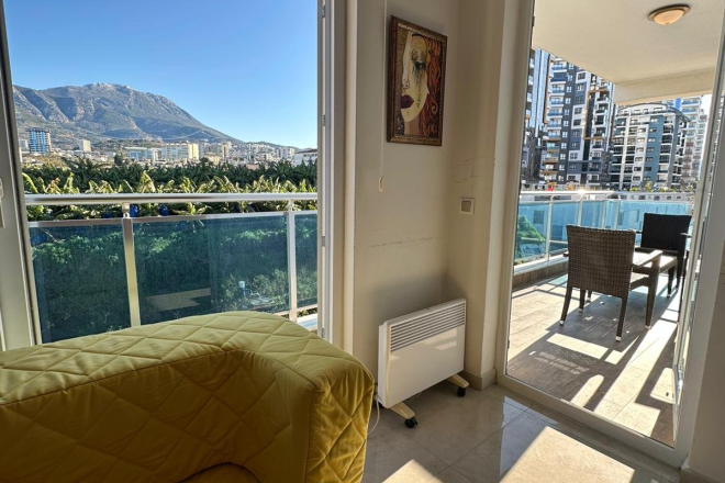 Компактная студия у моря в Махмутларе для отдыха и ликвидной покупки. Супер Цена