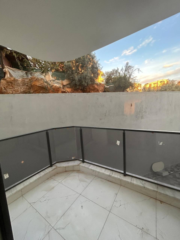 YENİ BİNA DA EŞYASIZ ACİL SATILIK 1+1