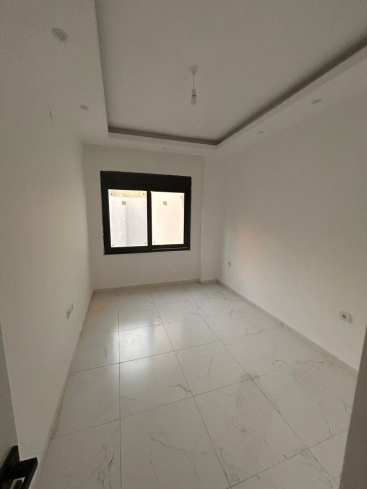 YENİ BİNA DA EŞYASIZ ACİL SATILIK 1+1