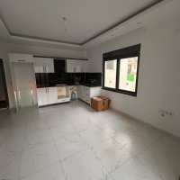 YENİ BİNA DA EŞYASIZ ACİL SATILIK 1+1