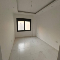 YENİ BİNA DA EŞYASIZ ACİL SATILIK 1+1