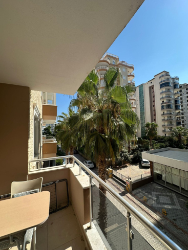 DENİZE 200 METRE MESAFEDE GENİŞ 1+1