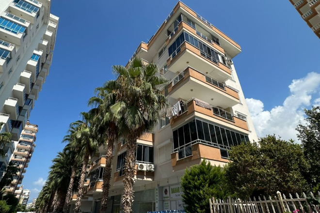 DENİZE 200 METRE MESAFEDE GENİŞ 1+1