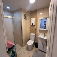 DENİZE 200 METRE MESAFEDE GENİŞ 1+1