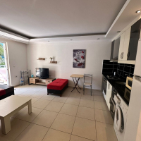 DENİZE 200 METRE MESAFEDE GENİŞ 1+1