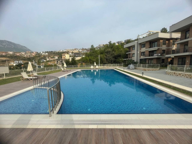 3+1 VİLLA 200 M2 MOBİLYALI 200 M2 BAHÇE KULLANIM ALANI