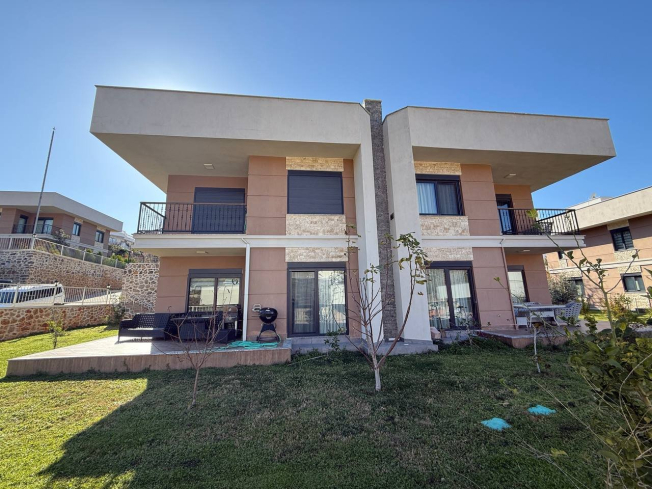 3+1 VİLLA 200 M2 MOBİLYALI 200 M2 BAHÇE KULLANIM ALANI