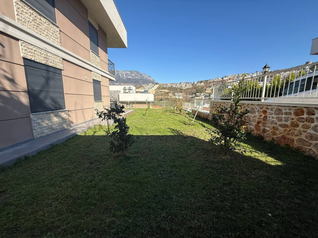 3+1 VİLLA 200 M2 MOBİLYALI 200 M2 BAHÇE KULLANIM ALANI