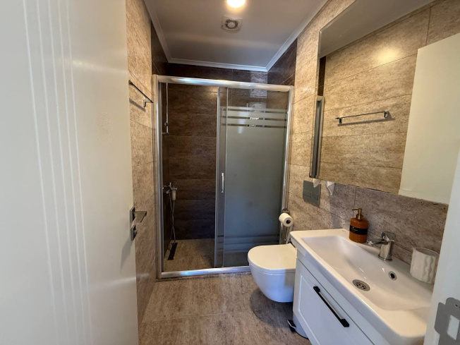 3+1 VİLLA 200 M2 MOBİLYALI 200 M2 BAHÇE KULLANIM ALANI