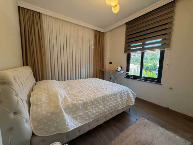 3+1 VİLLA 200 M2 MOBİLYALI 200 M2 BAHÇE KULLANIM ALANI