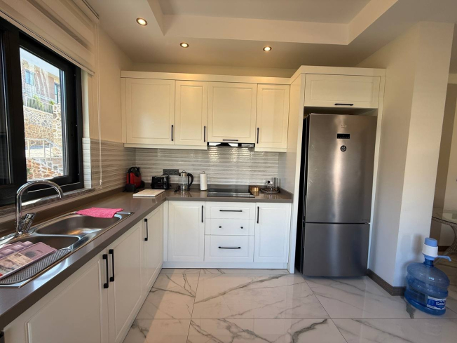 3+1 VİLLA 200 M2 MOBİLYALI 200 M2 BAHÇE KULLANIM ALANI