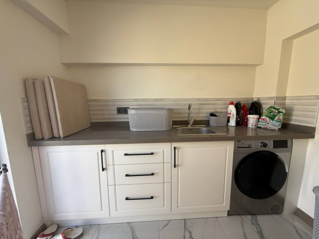 3+1 VİLLA 200 M2 MOBİLYALI 200 M2 BAHÇE KULLANIM ALANI