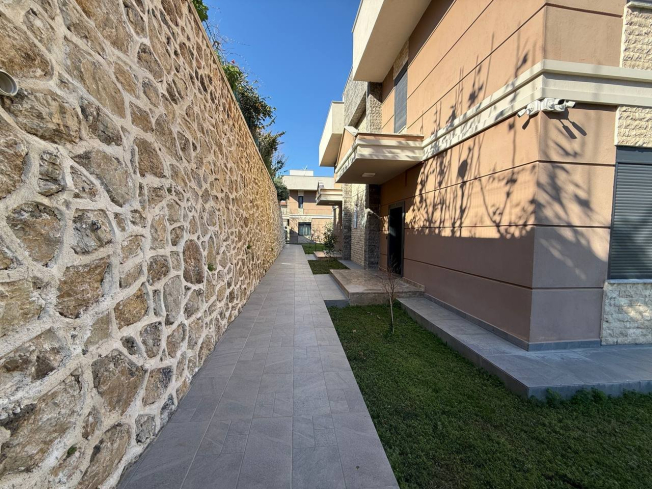 3+1 VİLLA 200 M2 MOBİLYALI 200 M2 BAHÇE KULLANIM ALANI