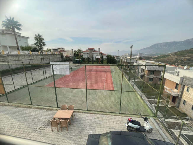 3+1 VİLLA 200 M2 MOBİLYALI 200 M2 BAHÇE KULLANIM ALANI