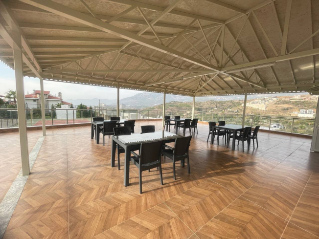 3+1 VİLLA 200 M2 MOBİLYALI 200 M2 BAHÇE KULLANIM ALANI