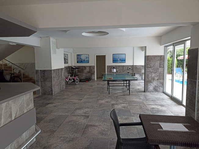 MAHMUTLARDA DENİZE 300 METREDE STUDYO DAİRE