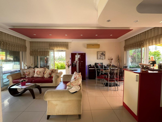 VATANDAŞLIĞA UYGUN 3+2 GENİŞ VİLLA