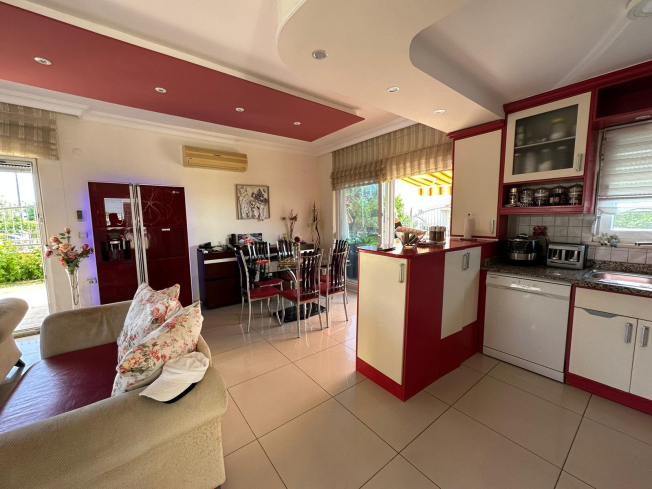 VATANDAŞLIĞA UYGUN 3+2 GENİŞ VİLLA