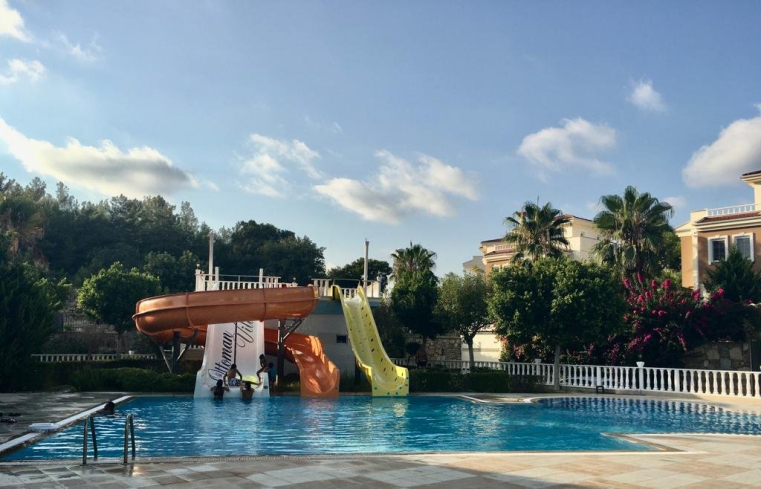 İKAMETE UYGUN 3+1 VİLLA