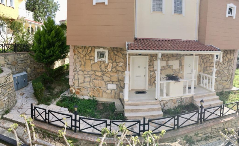 İKAMETE UYGUN 3+1 VİLLA