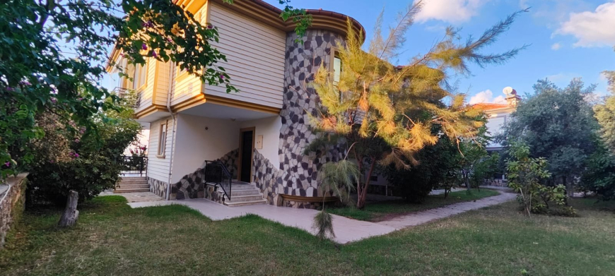 3+1 GENİŞ SATILIK İKİZ VİLLA