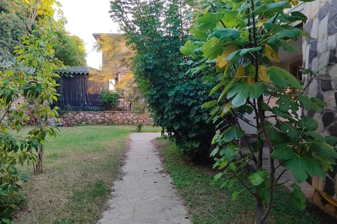 Дом для семьи у моря с собственным садом и приватной атмосферой3+1 GENİŞ SATILIK İKİZ VİLLA