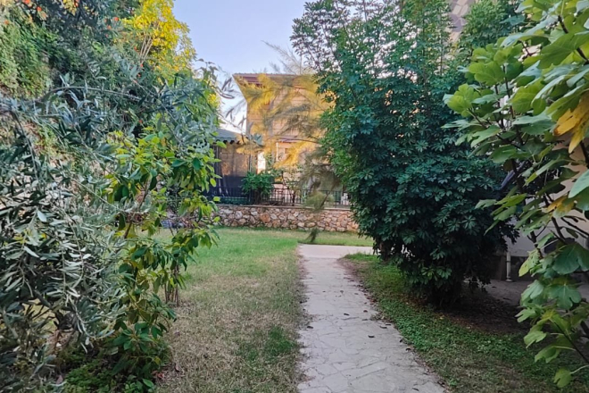 Дом для семьи у моря с собственным садом и приватной атмосферой3+1 GENİŞ SATILIK İKİZ VİLLA