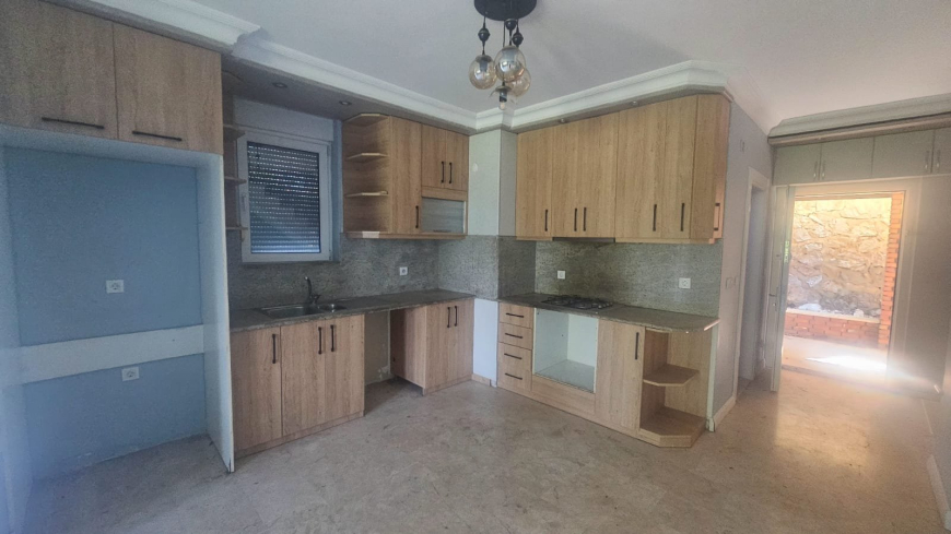 SİTE İÇİNDE 3+1 DENİZE 600 METRE SATILIK VİLLA