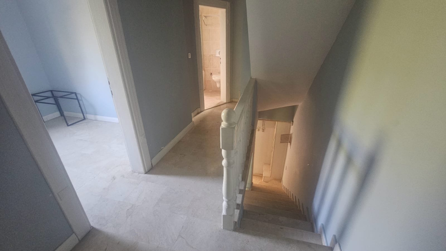 SİTE İÇİNDE 3+1 DENİZE 600 METRE SATILIK VİLLA