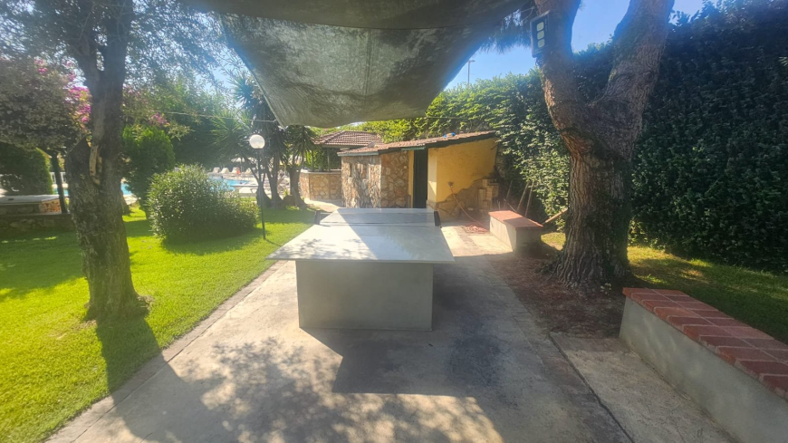 SİTE İÇİNDE 3+1 DENİZE 600 METRE SATILIK VİLLA