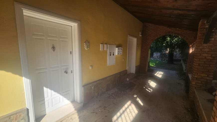 SİTE İÇİNDE 3+1 DENİZE 600 METRE SATILIK VİLLA