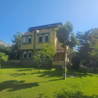 SİTE İÇİNDE 3+1 DENİZE 600 METRE SATILIK VİLLA